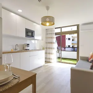 https://sweet-paradise-304.in-canary-islands.com